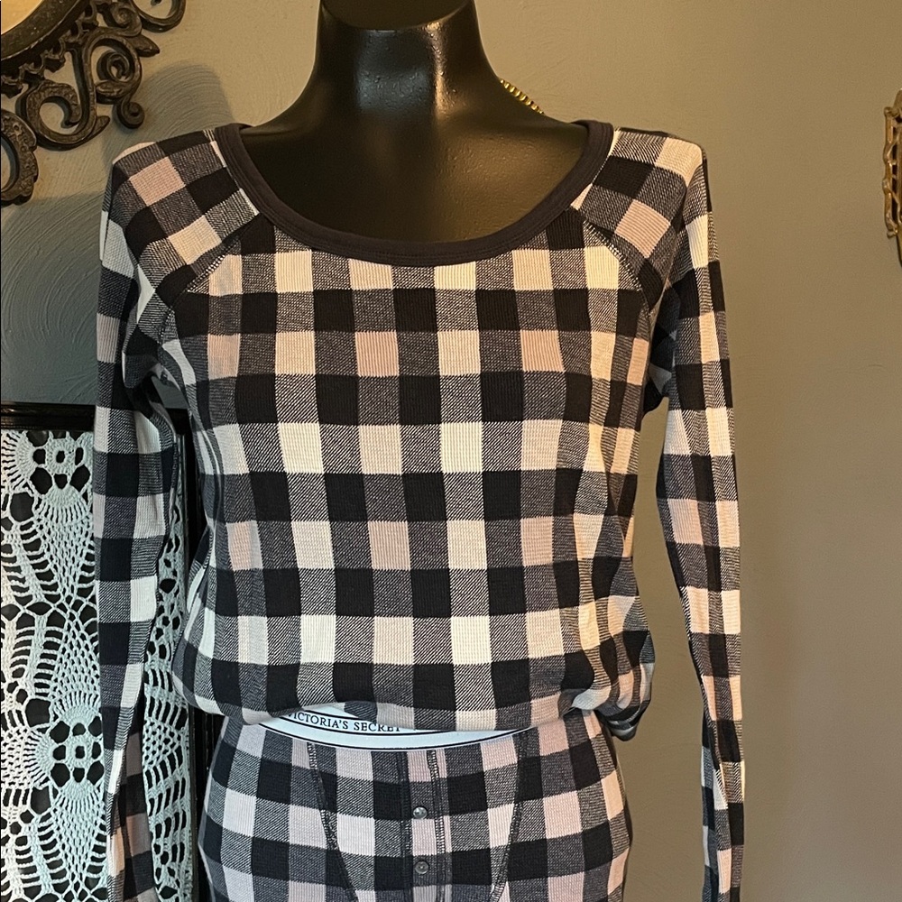 Victoria's Secret Black and White Plaid Pajama Set - Picture 3 of 7